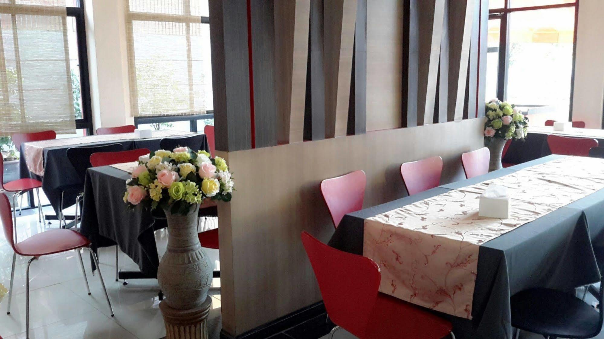 Oyo 1127 Baan Siam Hotel Chiang Rai Ngoại thất bức ảnh